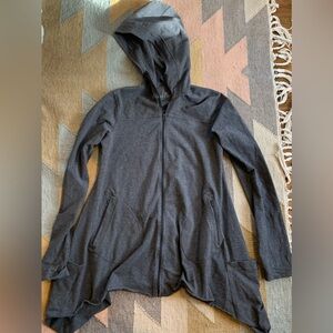 Nancy Rose Performance Women's Asymmetrical Trapeze Hem Gray Hooded Jacket Sz 6